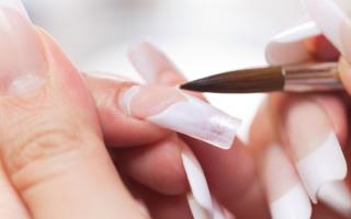Как правильно ухаживать за нарощенными ногтями в домашних условиях